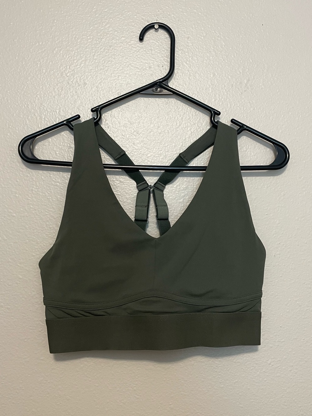 Fabletics Olive Strappy V-Neck Sports Bra